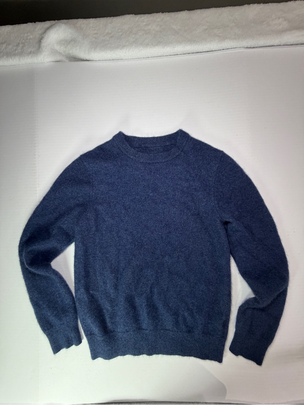 Men's Crewneck cashmere Sweater in Navy - Lightweight Everyday Knit